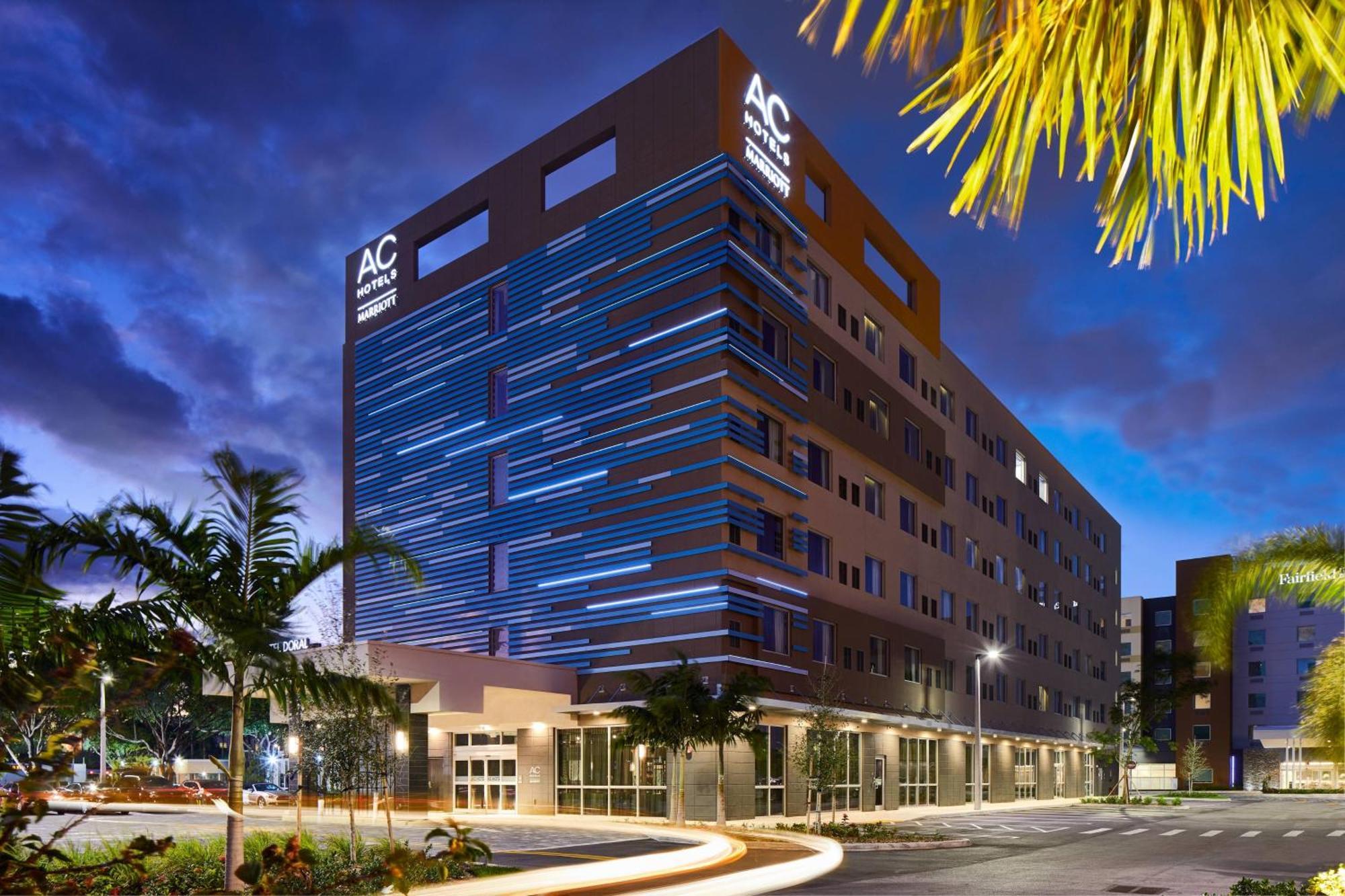 Ac Hotel By Marriott Miami Airport West/Doral Bagian luar foto